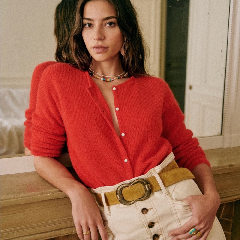 Red sweater (pull gaspard) new, never worn!